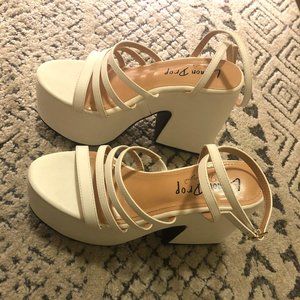 Lemon Drop by Privileged WHITE TORNADO PLATFORM HEELS Size 8